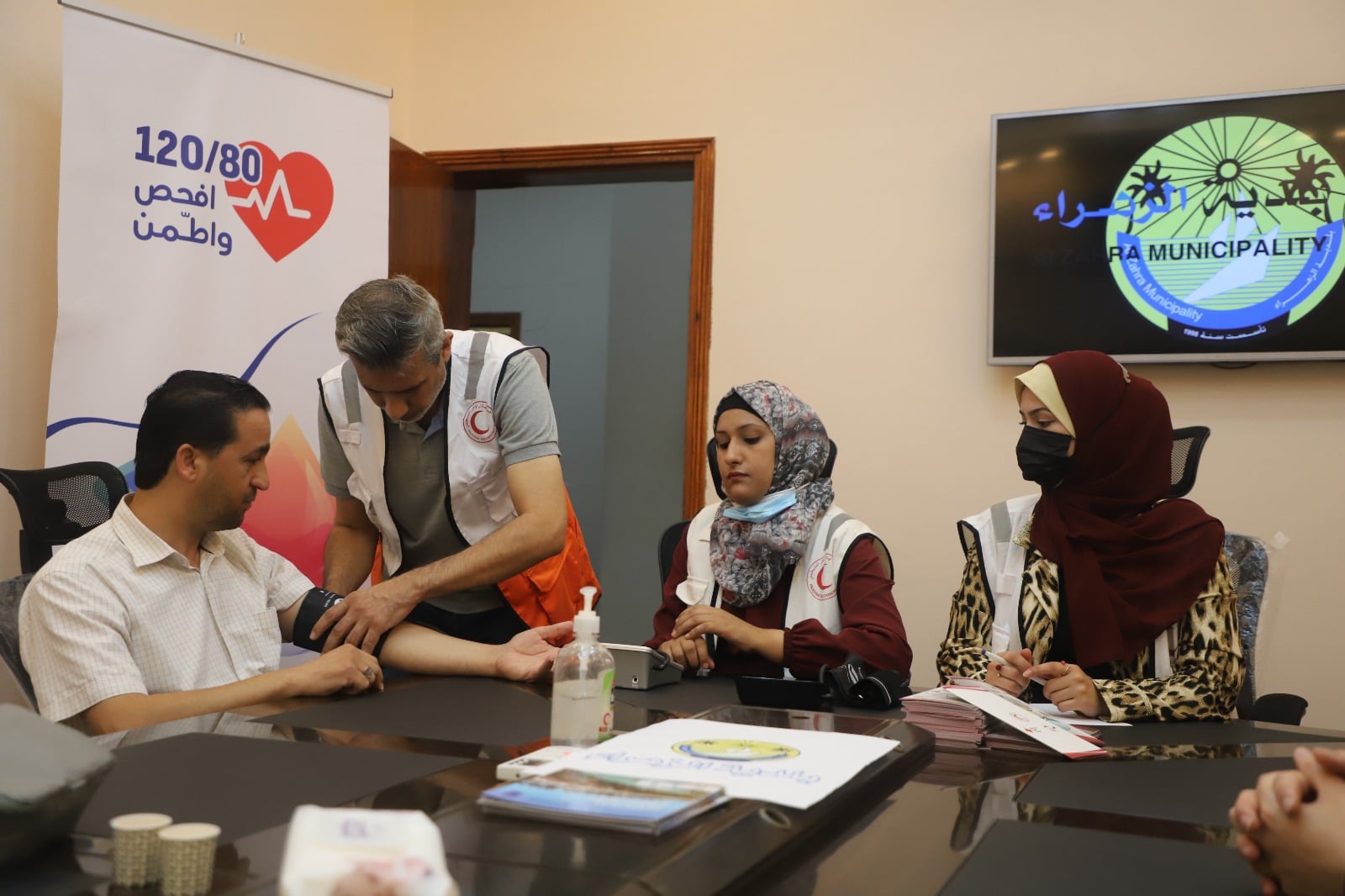 بلدية الزهراء تستضيف الحملة الوطنية للتوعية بمرض ضغط الدم 'افحص واطمن'