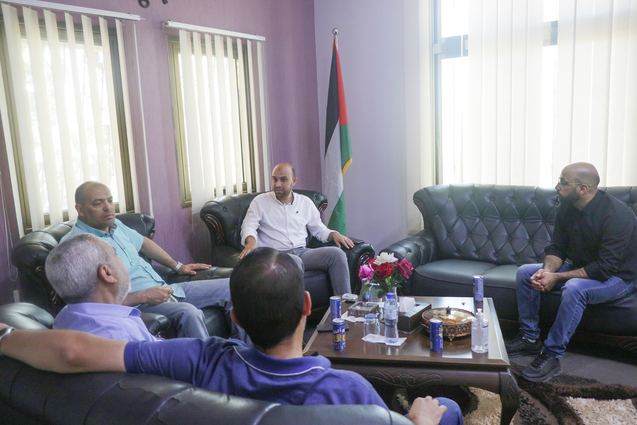 رئيس بلدية الزهراء أ.مروان حمد يبحث التعاون المشترك مع جمعية وفاء الأحرار