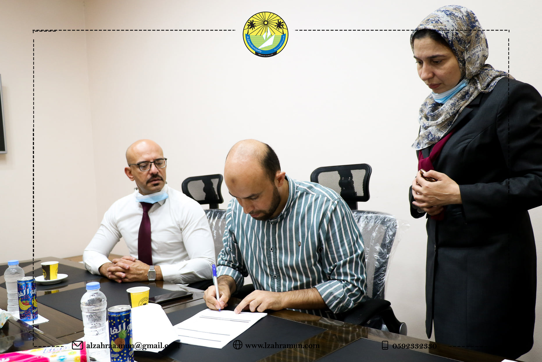 بلدية الزهراء وبنك فلسطين يوقعان إتفاقية تعاون مشترك لتطوير الخدمات الرقمية .