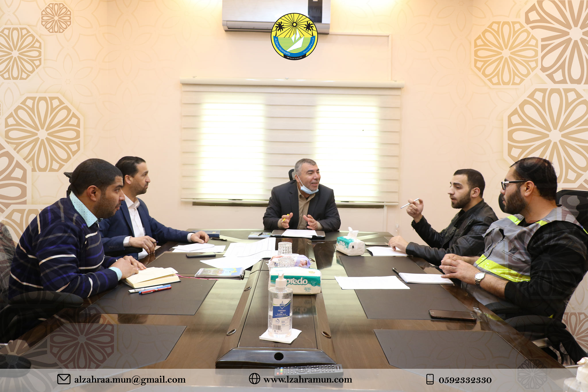 قسم الشؤون الإدارية والمالية يجتمع مع الاستشاري د. عماد أبو شعبان